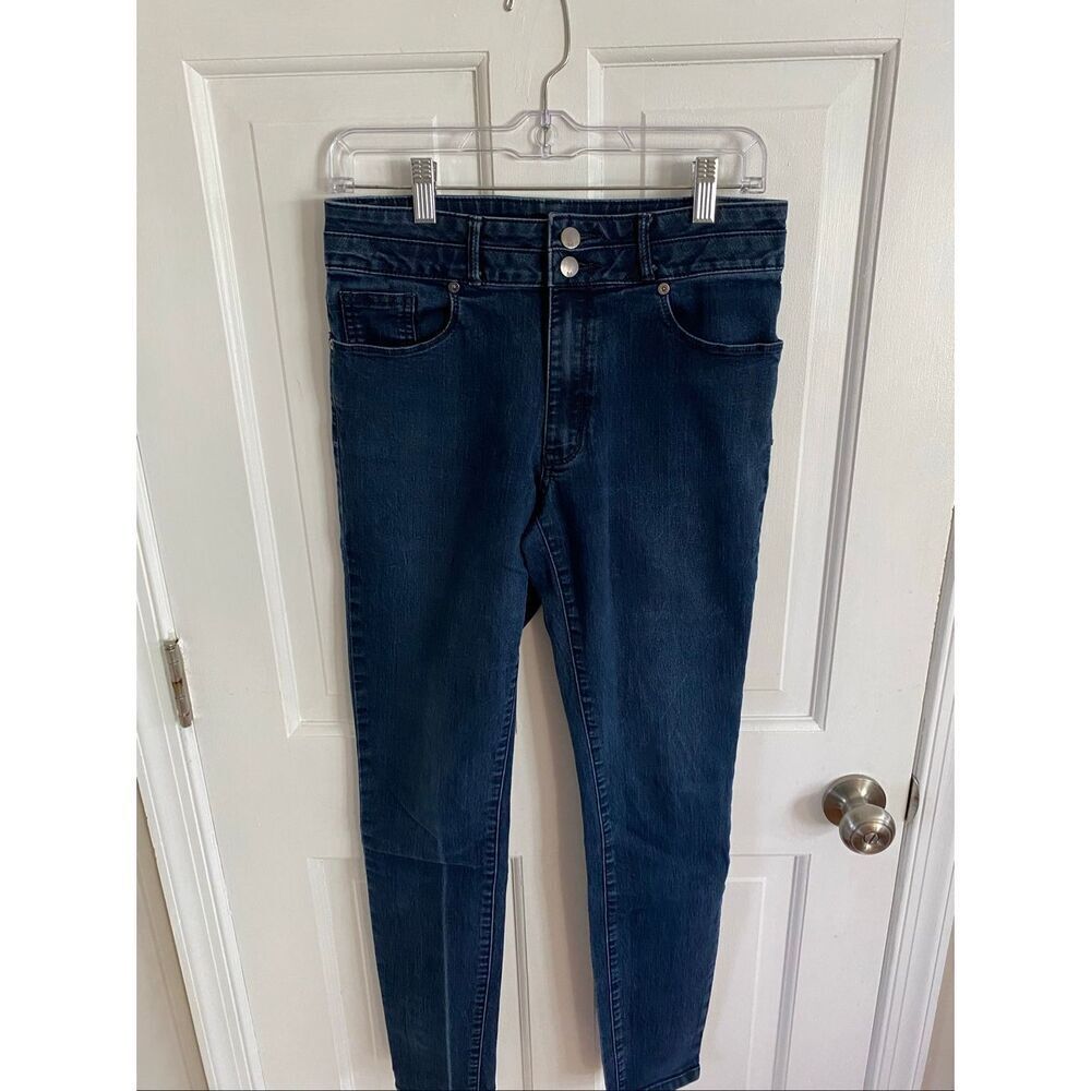 Mossimo high rise skinny jeans size 8 (fits more like 6)